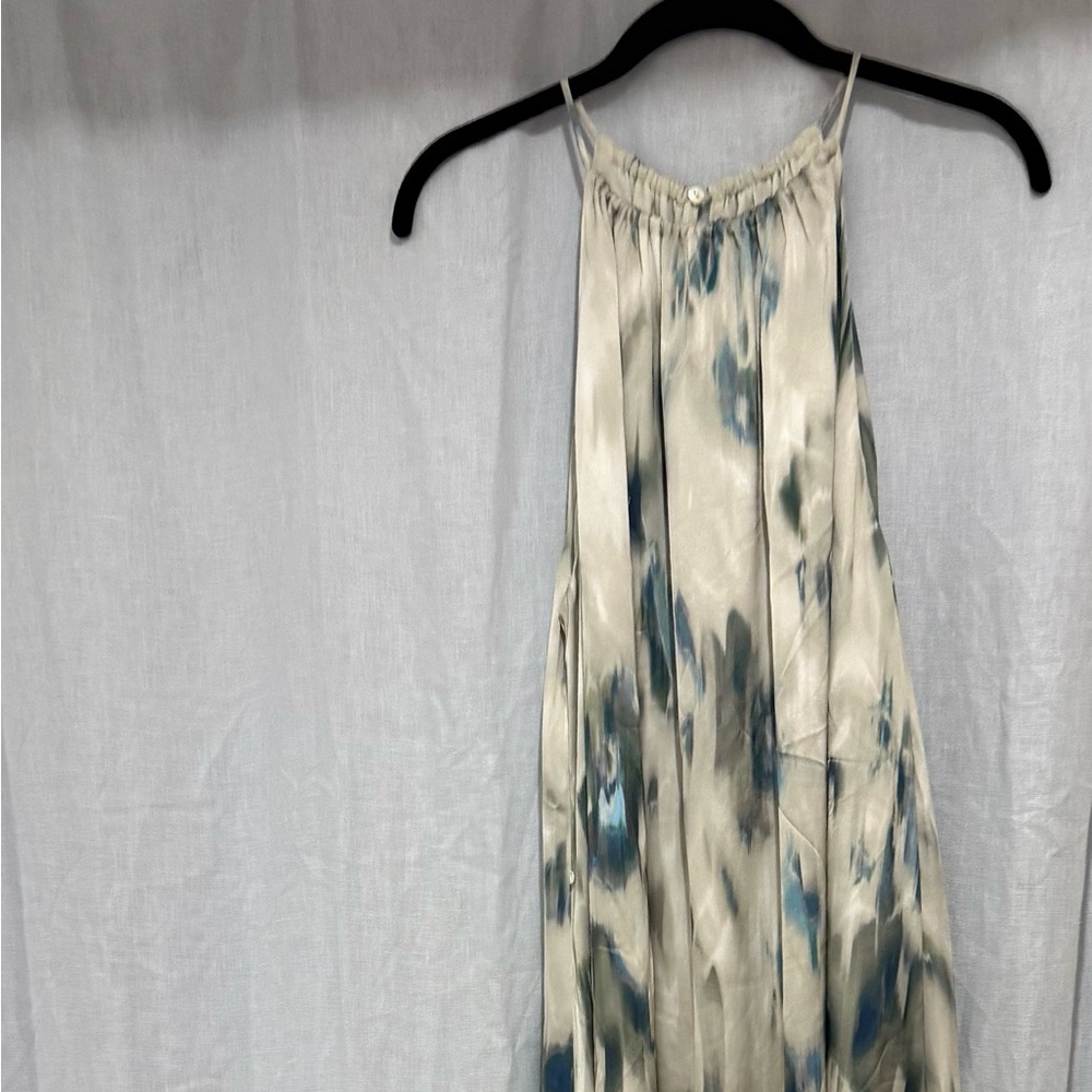 H&M maxi dress NWT. Size Large
